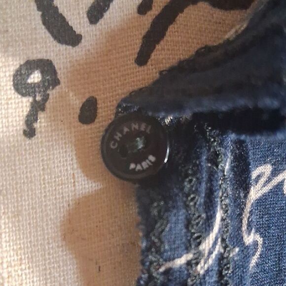 Authentic CHANEL Blue and Cream Script Blouse Size Small/Medium - Picture 6 of 16